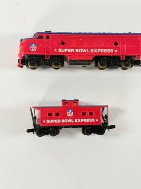 Vintage Life Like N Scale Super Bowl Express F7A Diesel Locomotive Runs Sluggish